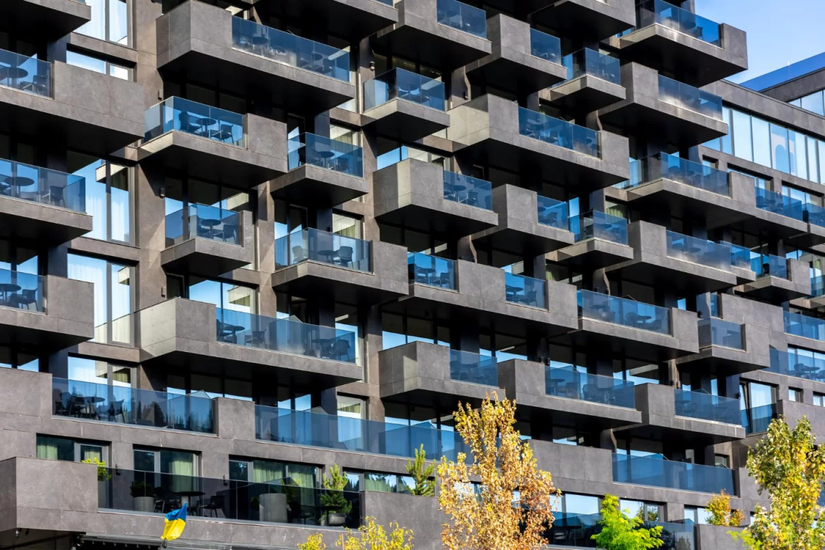 Modernizacja starej prasy krawędziowej — kiedy warto retrofitować?